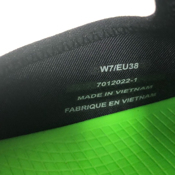 OOFOS OOmg EeZee - Picture 6 of 6